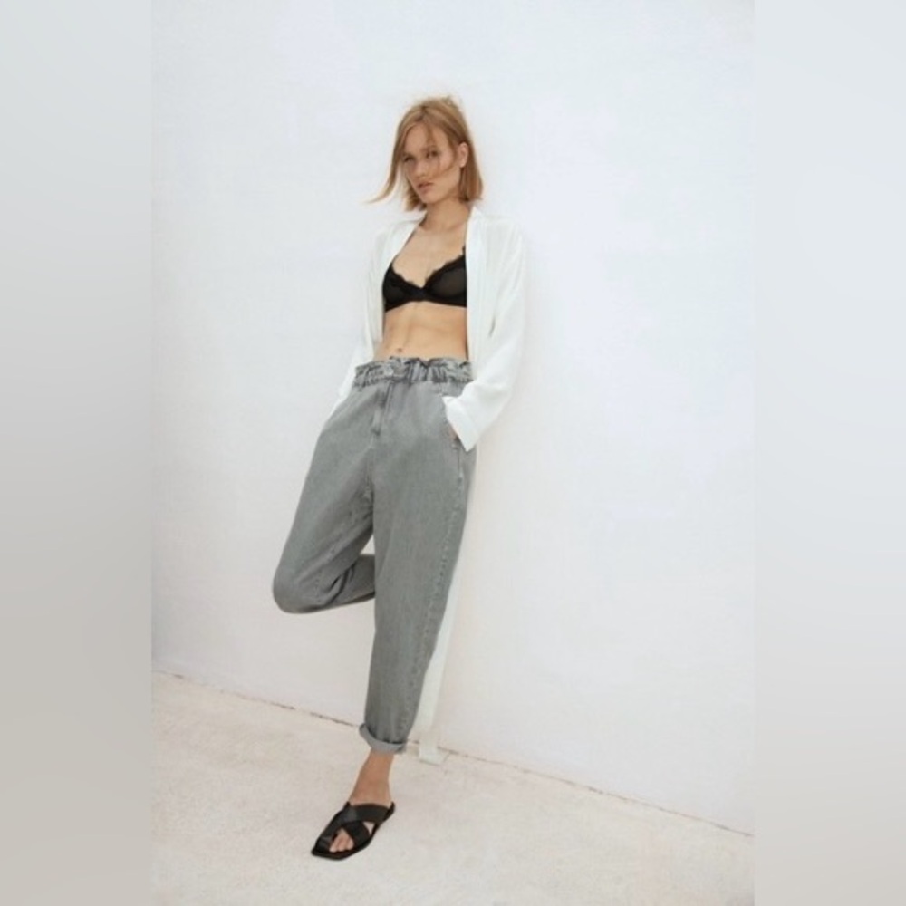 Zara High-Waist Gray Paperbag Jeans size 6